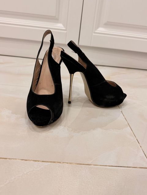 Tuflilər, Ölçü: 36, rəng - Qara, İşlənmiş — 40 ₼ · Bakı · Tufl Tuflilər, Ölçü: 36, rəng - Qara, İşlənmiş — Bakı