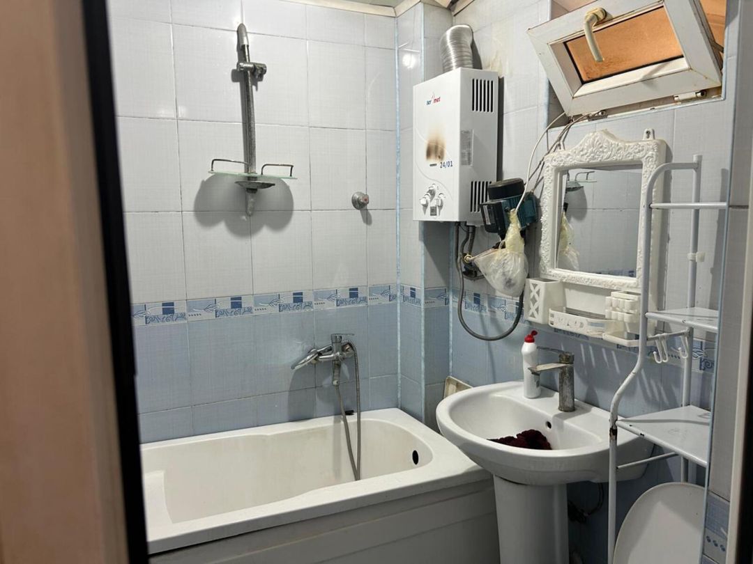 Satılır 2 otaqlı köhnə tikili 49 m² — Mənzil, Bakı (10)