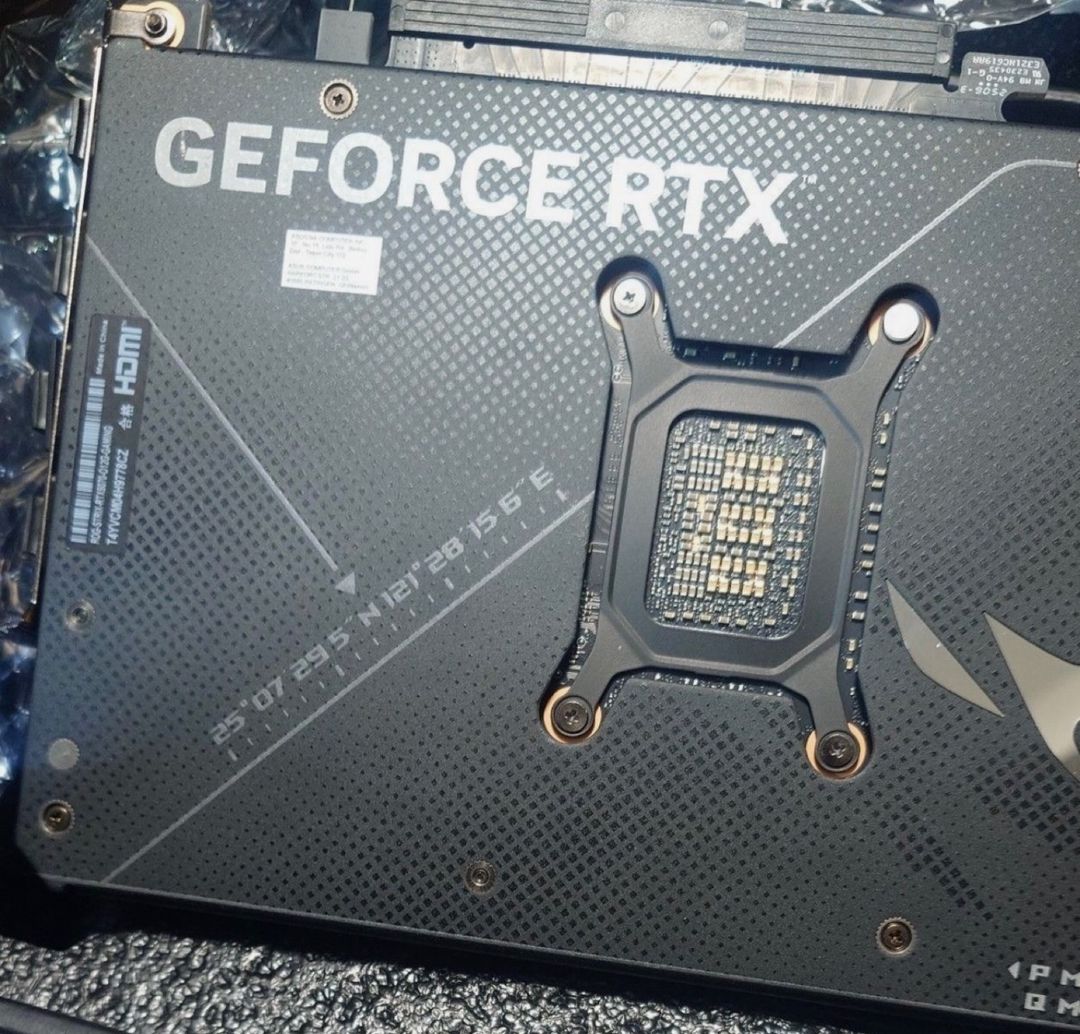 Video kart Asus RTX 5070 Rog Strix OC 12GB — Kompüterlər və noutbuklar, Bakı (3)