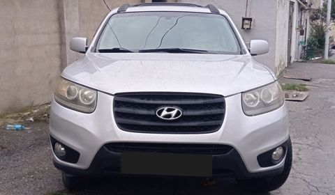 Hyundai Santa Fe, 2.4 L, 2011 il, 282 322 km — 20 500 ₼ · Bakı · Avtomobillər Hyundai Santa Fe, 2.4 L, 2011 il, 282 322 km — Bakı