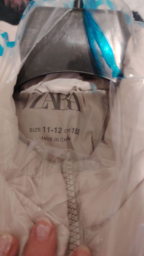 Ela veziyyetdesi. Zaradan alinib — 22 ₼ · Bakı · Jaketlər Ela veziyyetdesi. Zaradan alinib — Bakı