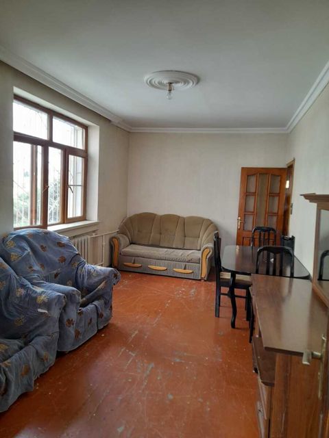 Satılır 2 otaqlı köhnə tikili 50 m² — Bakı