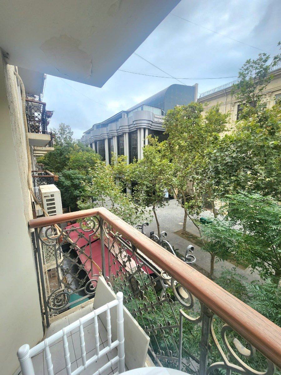İcarəyə verilir 2 otaqlı köhnə tikili 70 m² — Mənzil, Bakı (9)