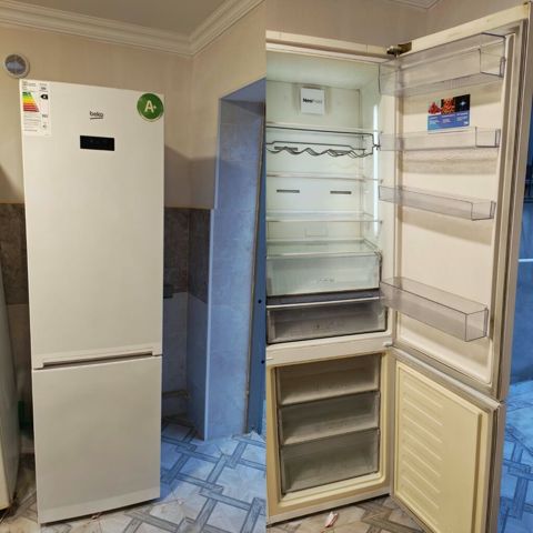 Soyuducu satilir 320azn. Unvan Ramani Nigaz — Bakı