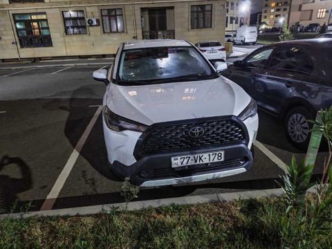 Toyota Corolla Cross, 2.0 L, 1.31 kWh, 2025 il, 22 000 km — Bakı