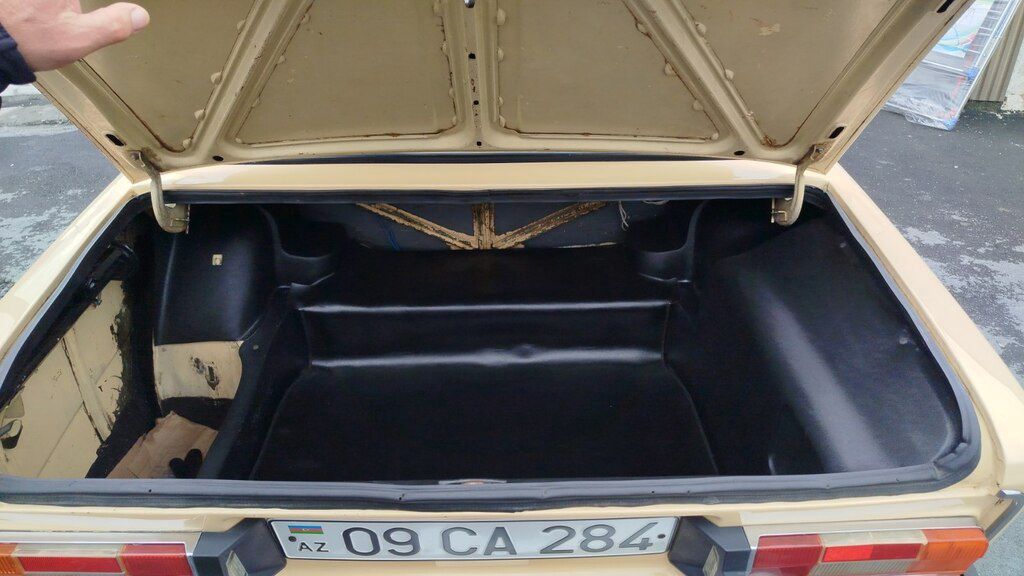 Lada (VAZ) 2106, 1.3 L, 1987 il, 250 000 km 09-CA-284 — Avtomobillər, Zaqatala (9)