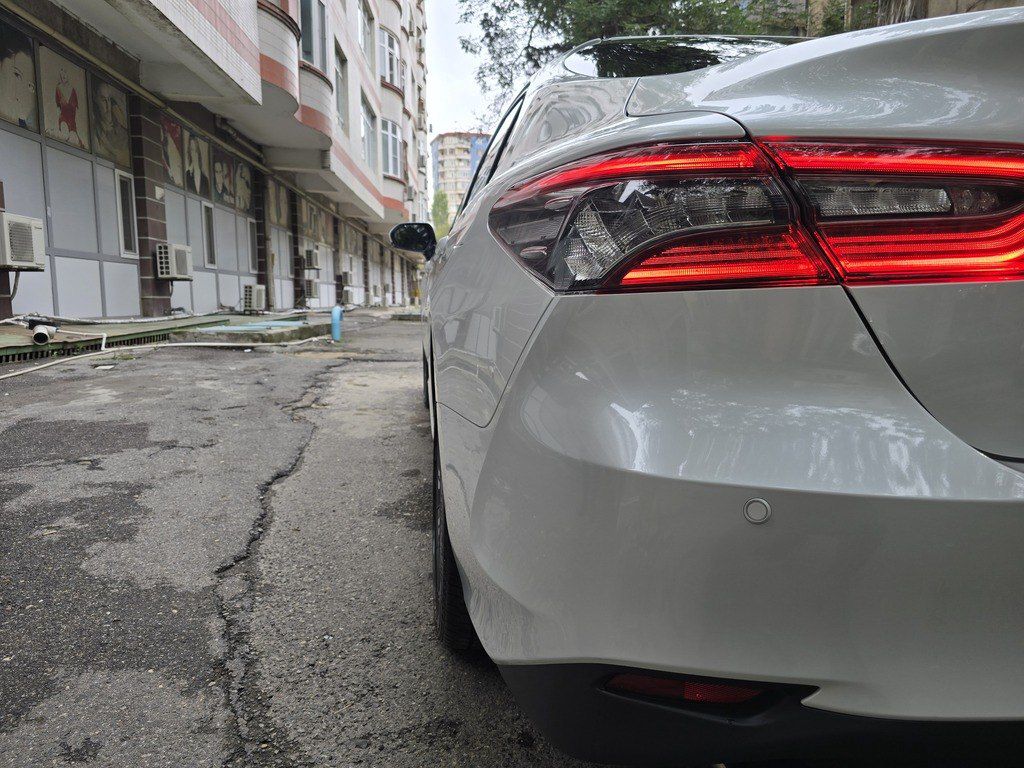 Toyota Camry, 2.5 L, 1.6 kWh, 2023 il, 40 700 km — Avtomobillər, Bakı (10)
