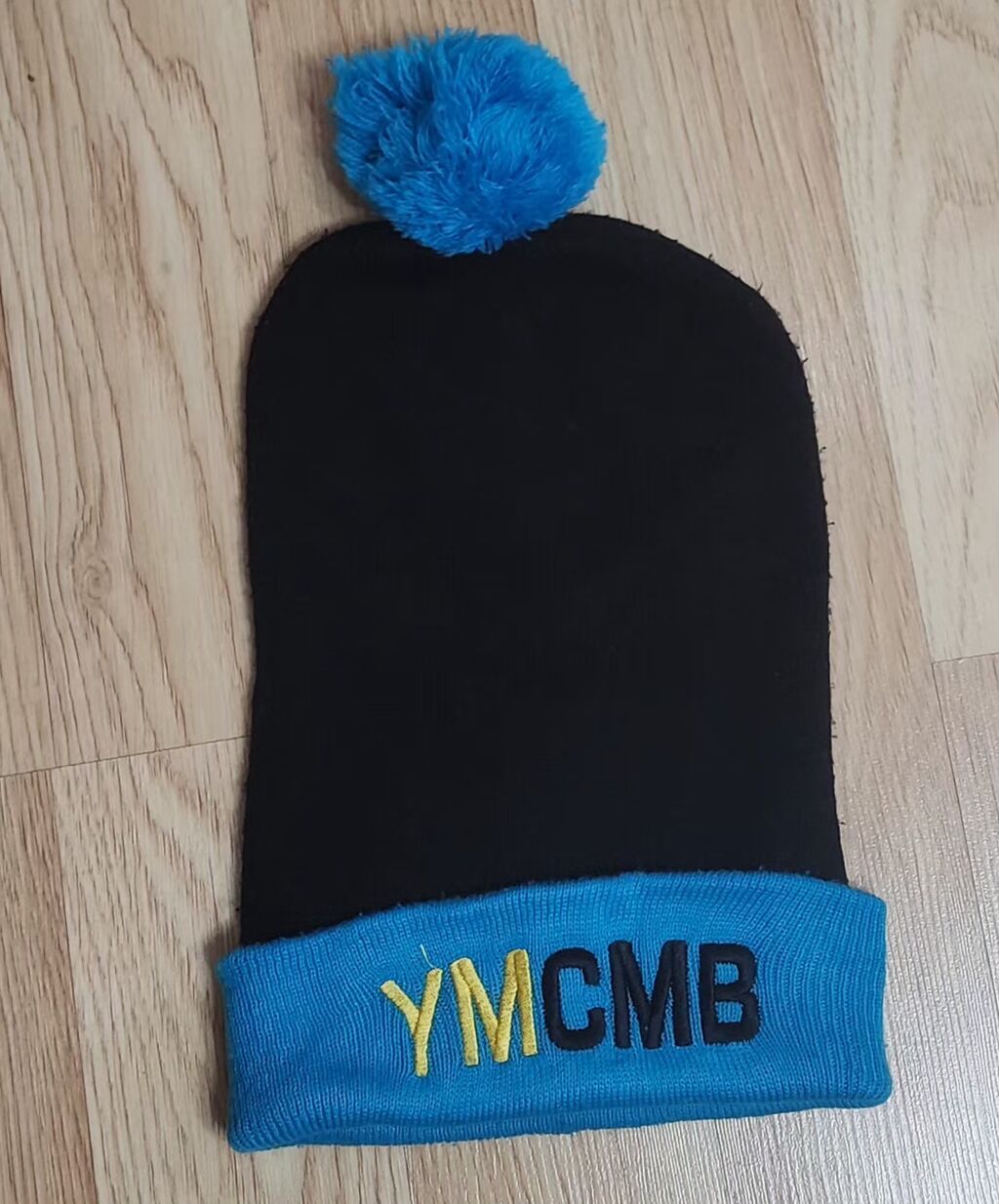 Ymcmb papaq - Model: Ymcmb loqolu toxunma qış papağı - Rənglər: qara — Baş geyimi, Bakı (2)