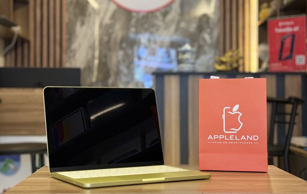 Model: Macbook Neo 13 Citrus Prosessor: A18 Pro Daxili yaddaş — Apple Macbook, Bakı (2)