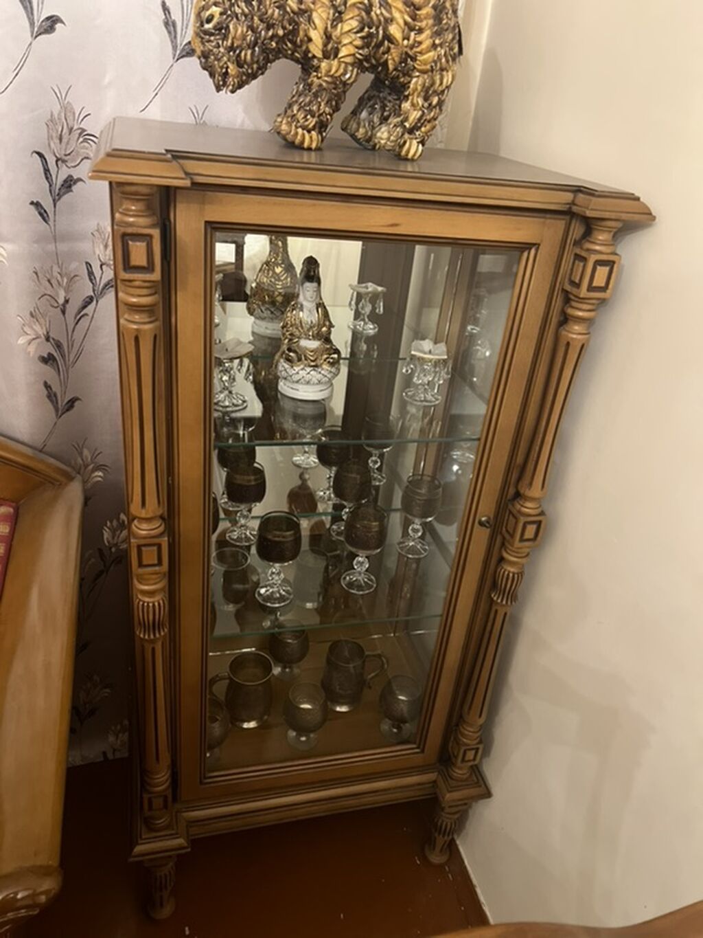 Klassik üslubda qonaq otağı mebeli dəsti Tərkibi: - Geniş — Qonaq otağı üçün, Bakı (7)
