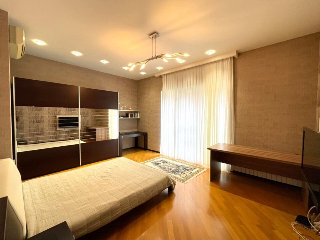 Satılır 4 otaqlı yeni tikili 200 m² — Mənzil, Bakı (8)