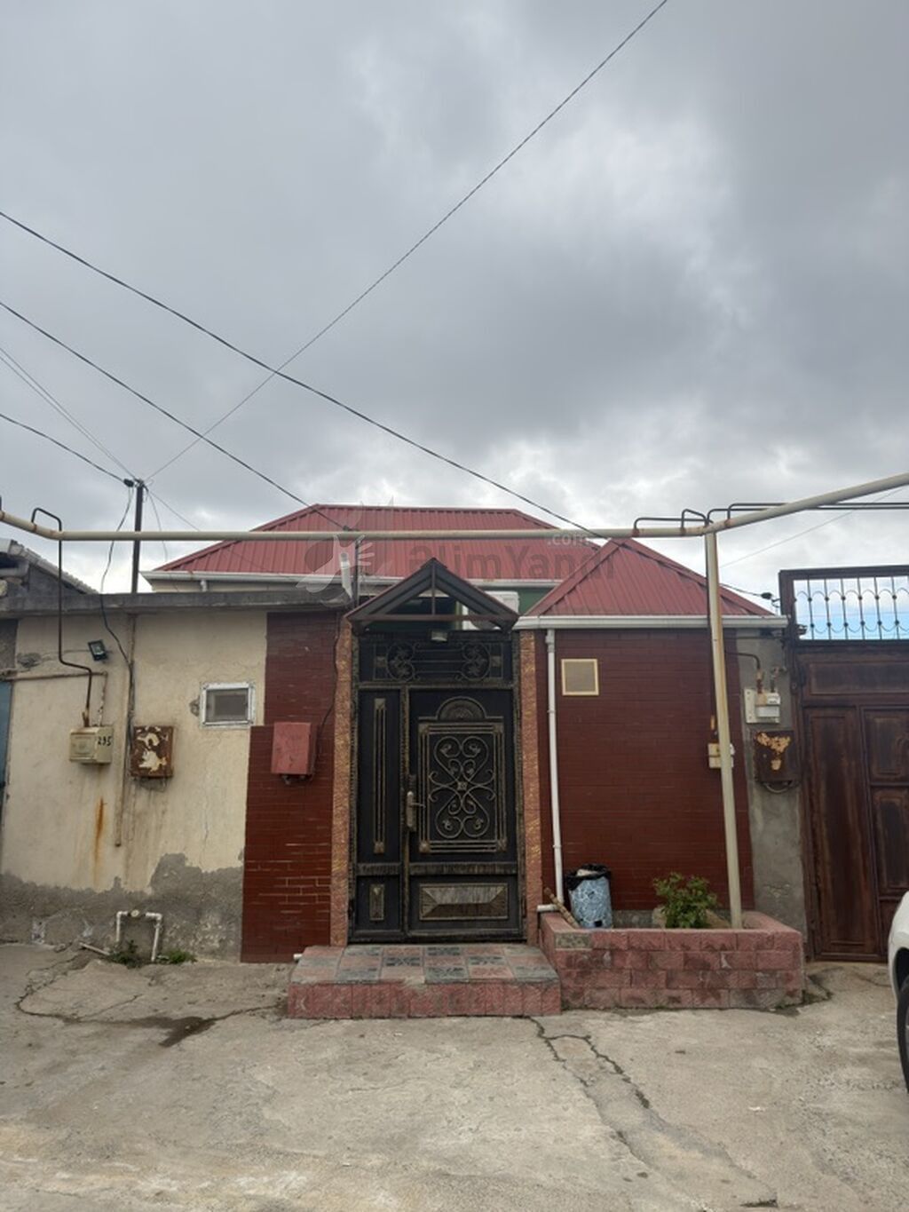 Çox köçürəm deyə satıram bu qiymətə Bütün əşyalar sax — Əmlak, Bakı