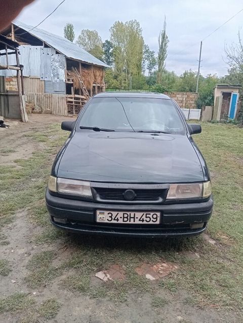 Opel Vectra, 1.8 L, 1994 il, 541 385 km — Qax