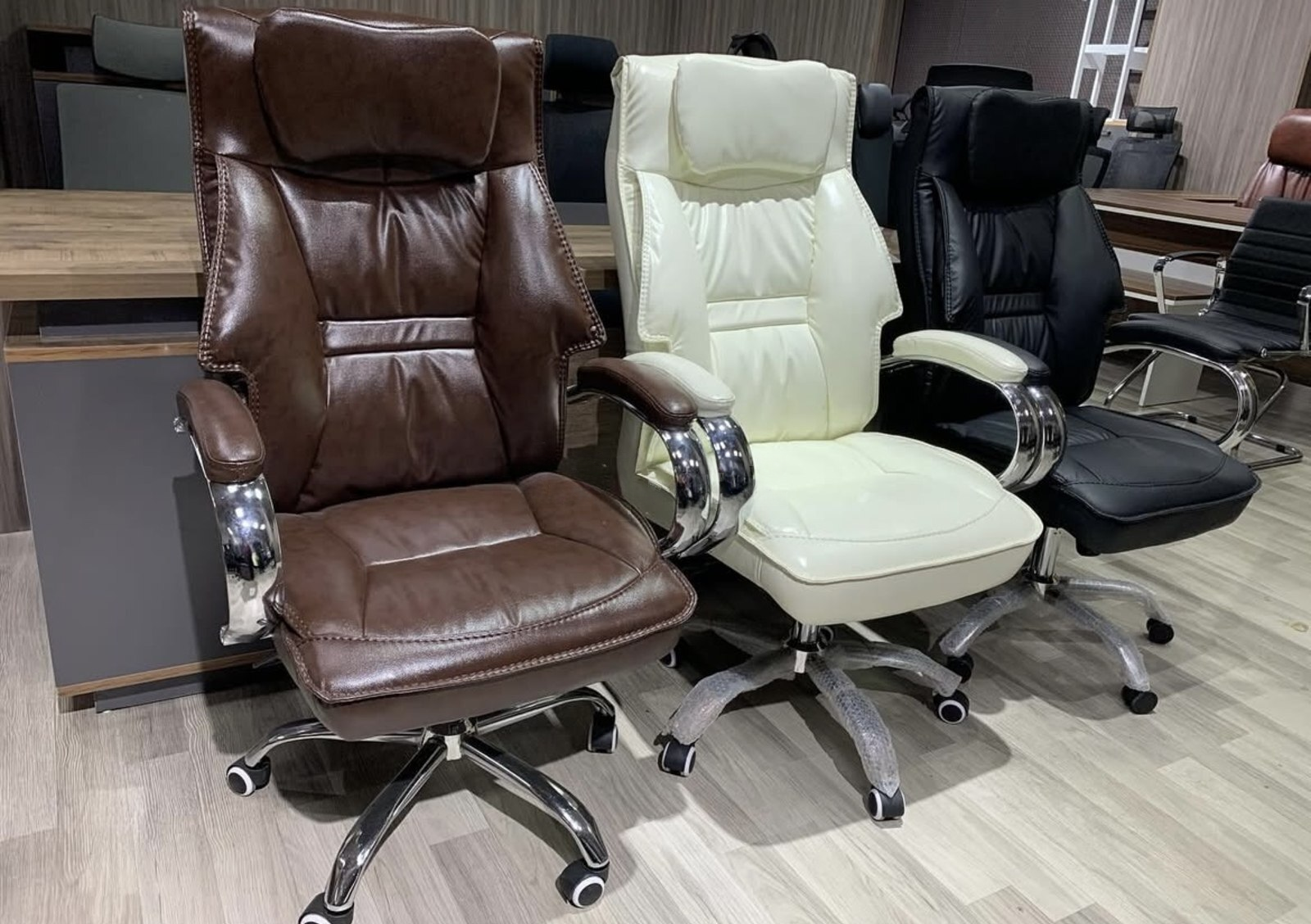 Qara rəng, Ofis stulu — Ofis mebeli, Bakı (3)