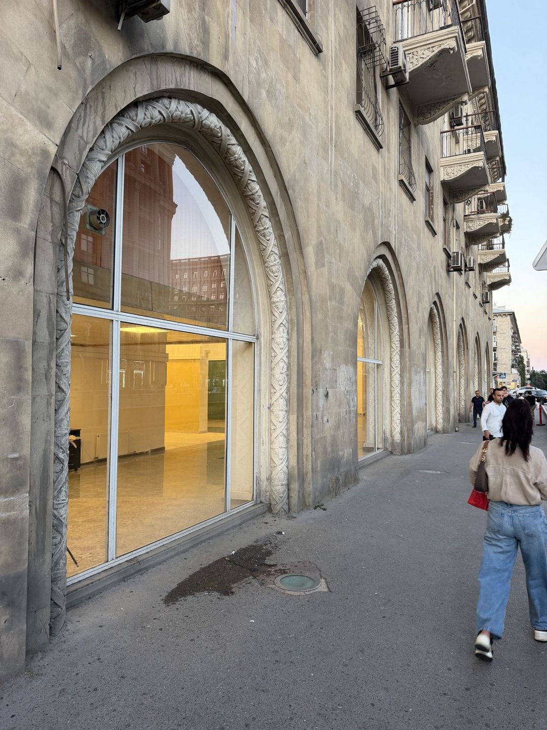 İcarəyə verilir obyekt 351 m² — Əmlak, Bakı (3)