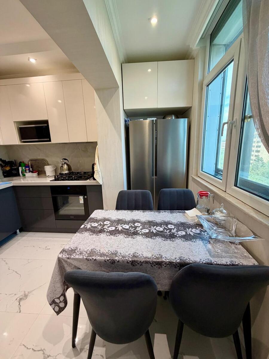 Satılır 2 otaqlı köhnə tikili 65 m² — Mənzil, Bakı (4)