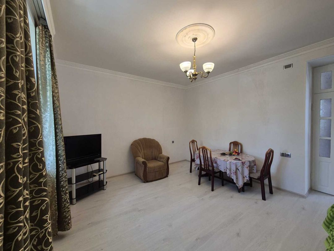 Satılır 2 otaqlı köhnə tikili 61 m² — Mənzil, Bakı (2)