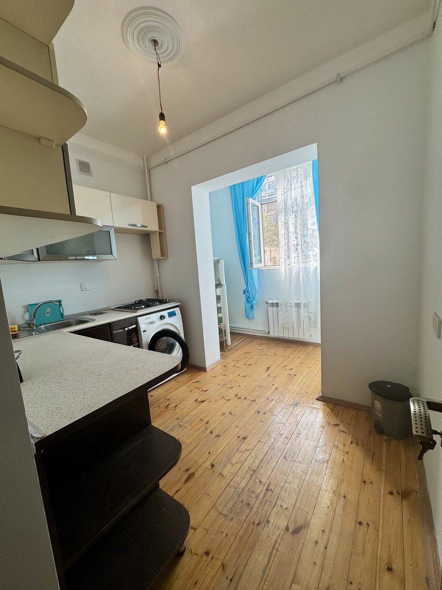 Satılır 2 otaqlı köhnə tikili 65 m² — Mənzil, Bakı (8)