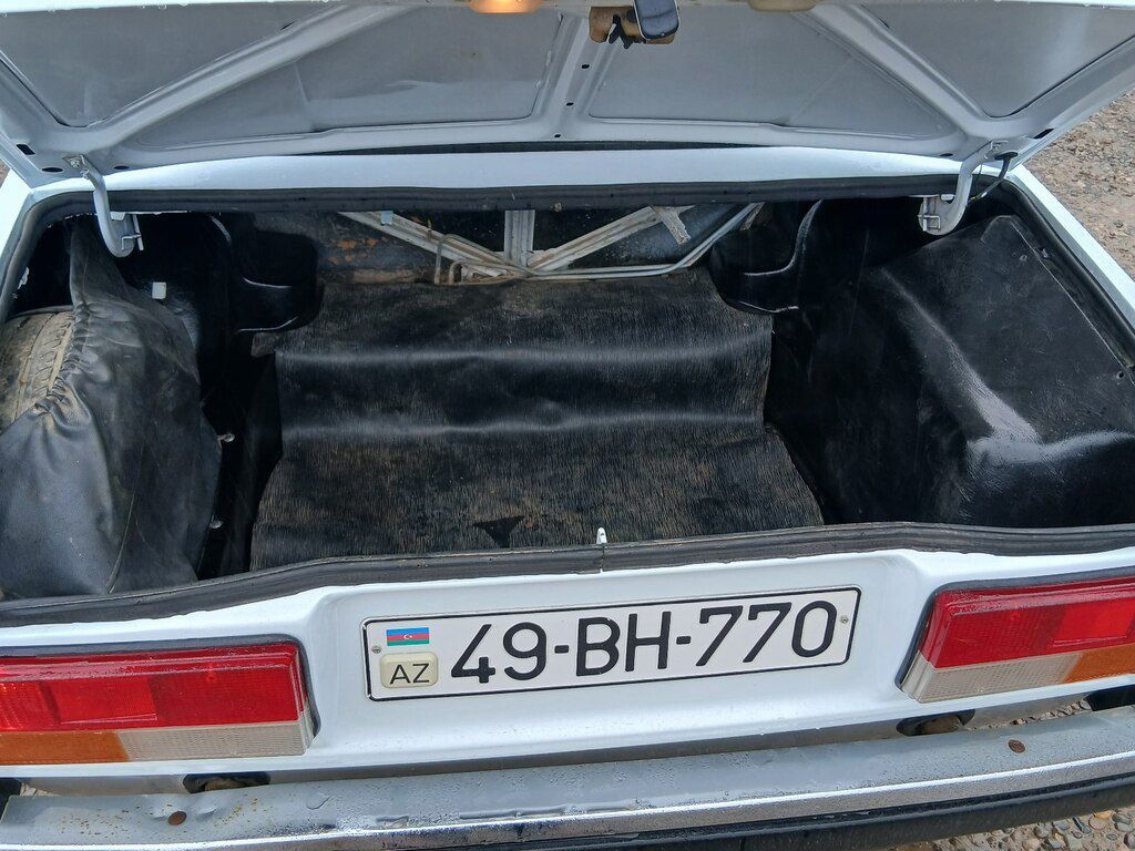 Lada (VAZ) 2107, 1.7 L, 2009 il, 77 382 km 49-BH-770 — Avtomobillər, Saatlı (10)