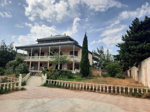 Satılır 5 otaqlı həyət evi/bağ evi 250 m² — 3 250 000 ₼ · Bakı · Ev, villa Satılır 5 otaqlı həyət evi/bağ evi 250 m² — Bakı