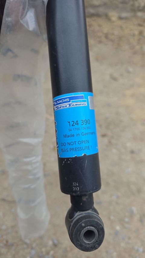 Sachs Super Touring arxa amortizator - Model/Part No: 124 390 (54 — 180 ₼ · Saray · Gidiş hissəsi Sachs Super Touring arxa amortizator - Model/Part No: 124 390 (54 — Saray
