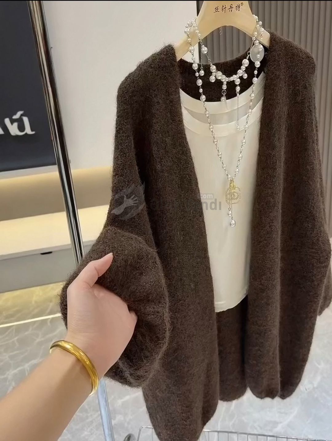 Yeni gelen jaget standart — Qadın paltarı, Bakı