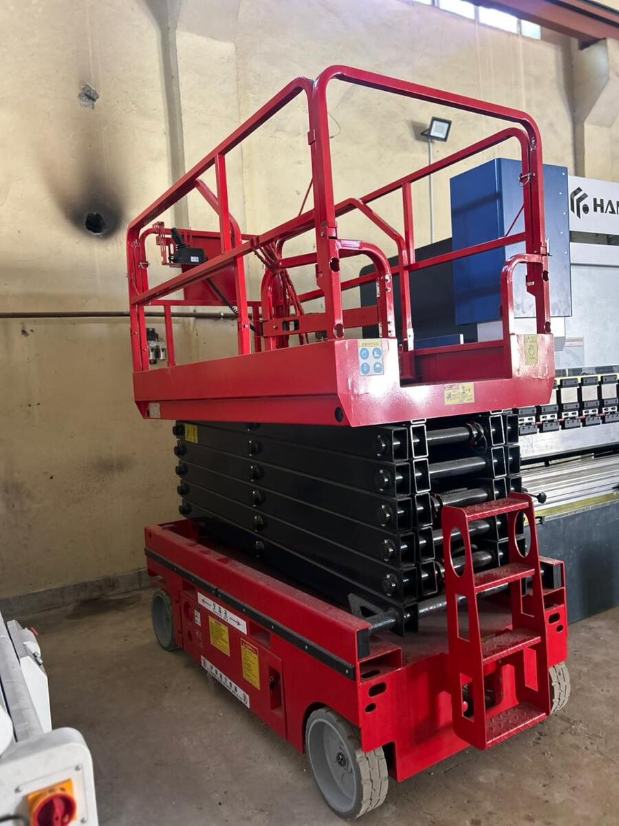 Elektrikli qayçılı lift “HSY SJYZ-1214” — Biznes və avadanlıq, Bakı