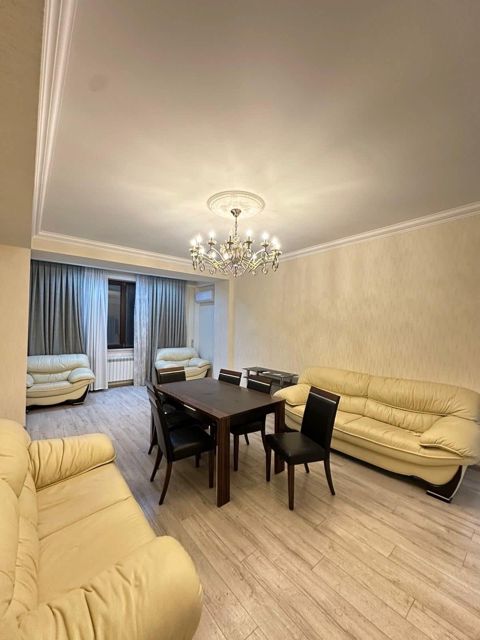 Satılır 4 otaqlı yeni tikili 190 m² — Bakı