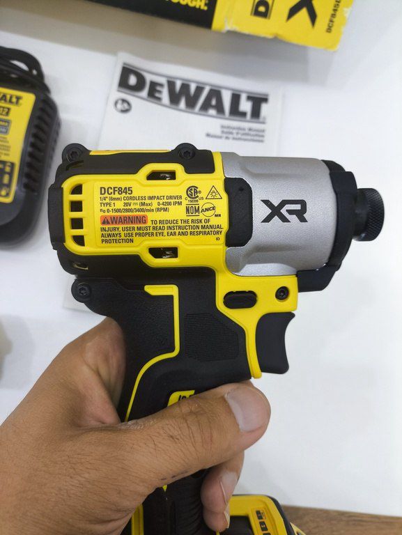 Vintaçan "DeWalt dcf845" — Təmir və inşaat, Bakı (4)