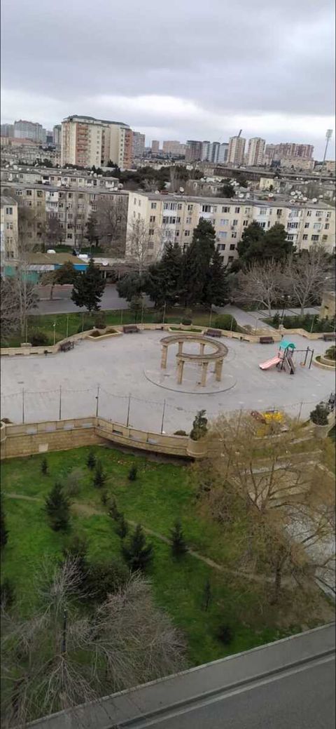 Satılır 3 otaqlı köhnə tikili 85 m² — Bakı