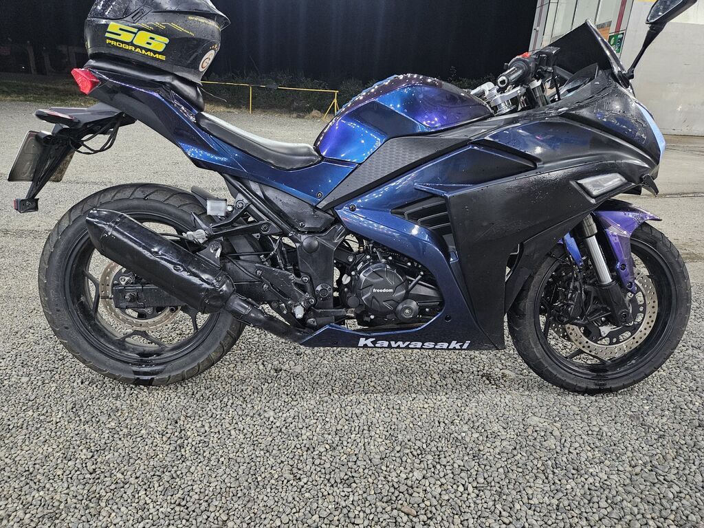 Kawasaki — Motosikletlər, Lənkəran (3)