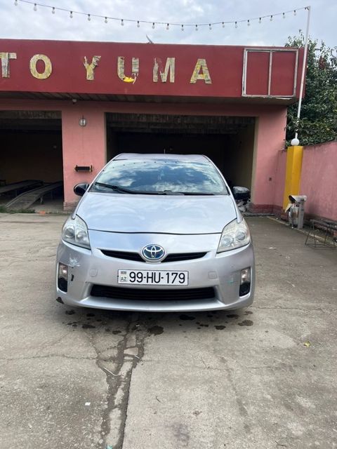 Toyota Prius, 1.8 L, 1.3 kWh, 2010 il, 100 084 km — Tovuz