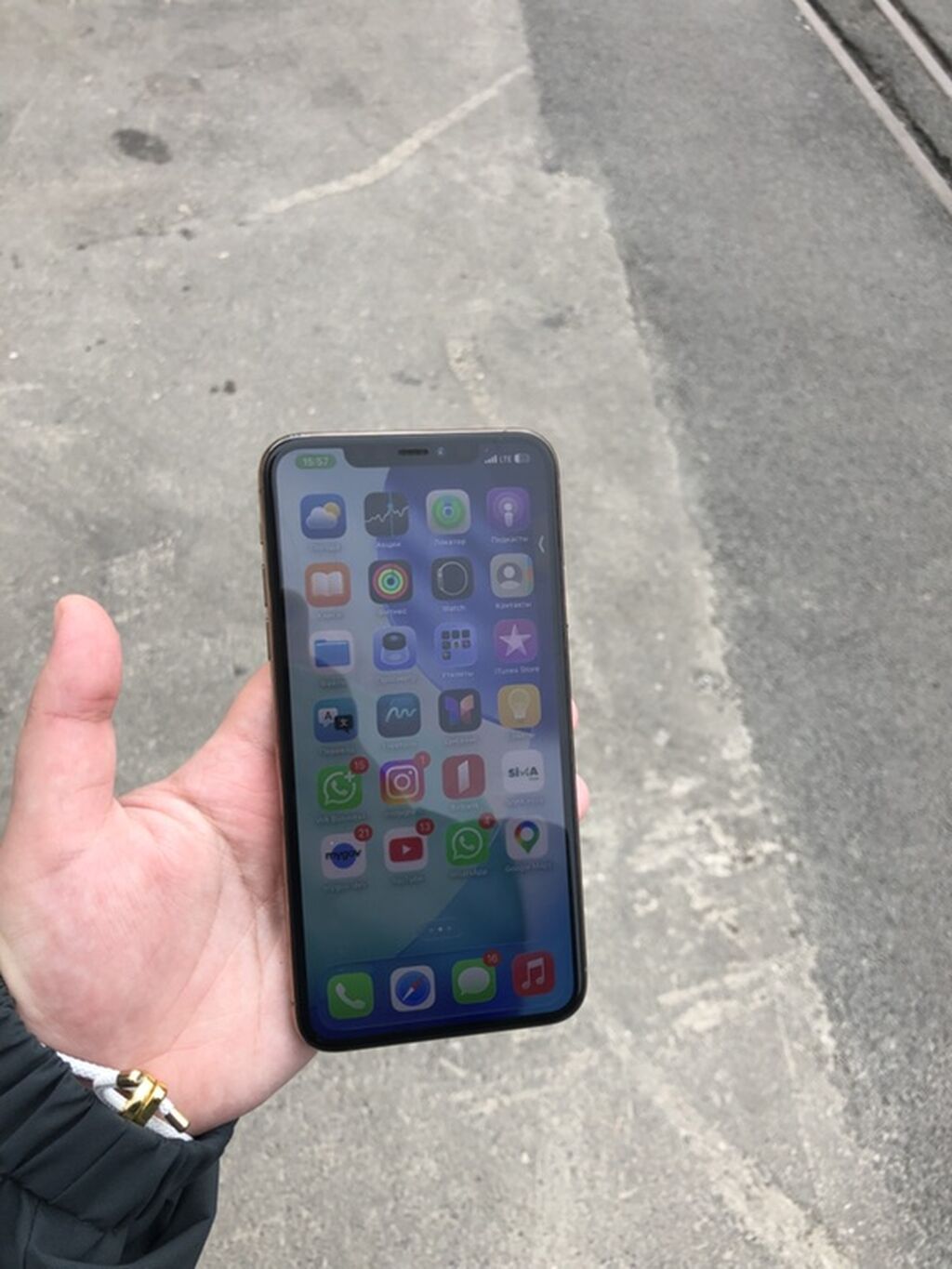 IPhone 11 Pro Max, Qızılı, Face ID — Apple iPhone, Bakı (2)