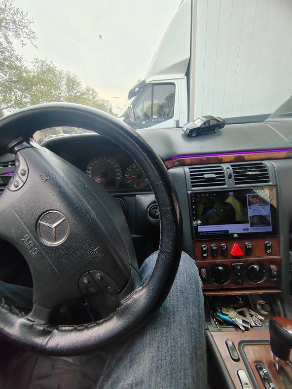 Mercedes E 320, 3.2 L, 2000 il, 556 856 km 90-OG-733 — Avtomobillər, Gəncə (2)