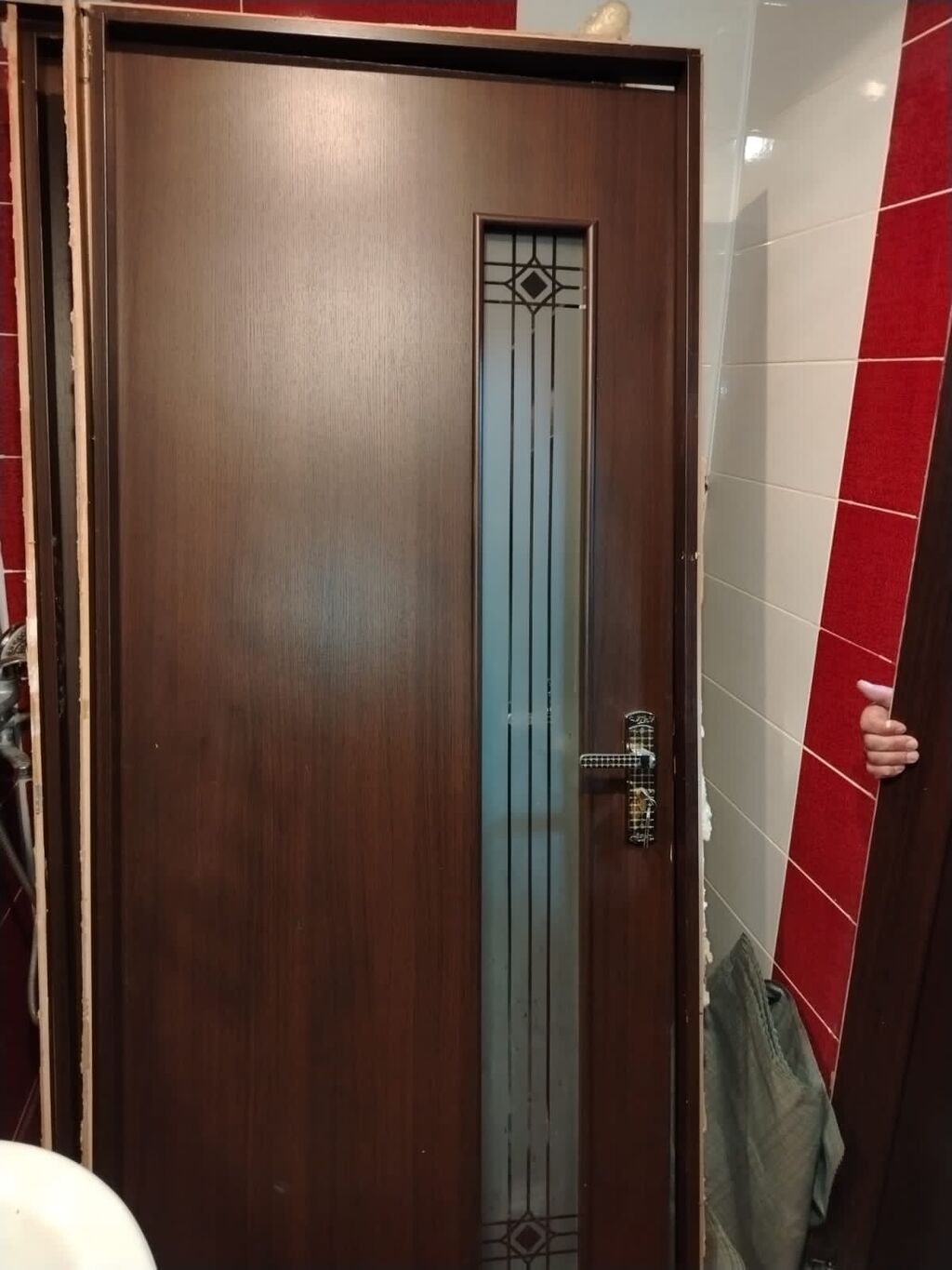 Ayten qapı satılır Uzunu 2 mt Eni 90 sm Qiymət 1 ri 60 manat 4 — Pəncərələr, qapılar, balkonlar, Bakı