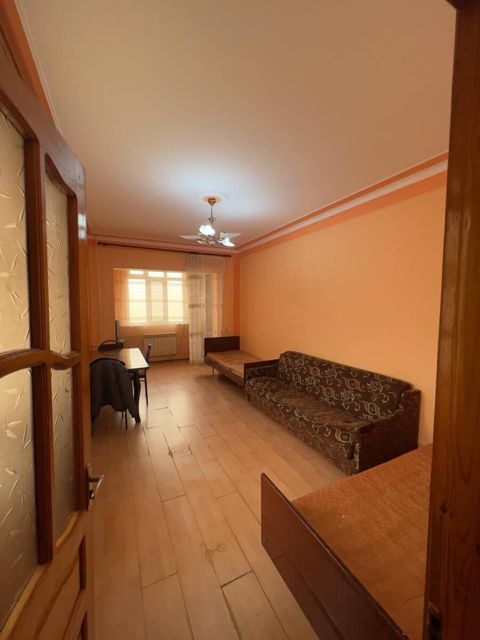 İcarəyə verilir 2 otaqlı köhnə tikili 50 m² — Bakı