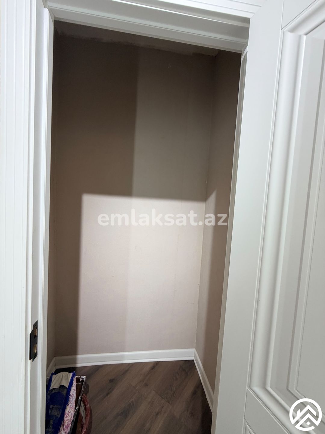 Satılır 3 otaq köhnə tikili 55 m², Xalqlar dostluğu metrosu — Mənzil, Bakı (9)