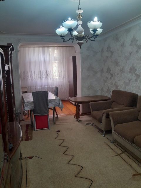 İcarəyə verilir 3 otaqlı köhnə tikili 75 m² — Bakı