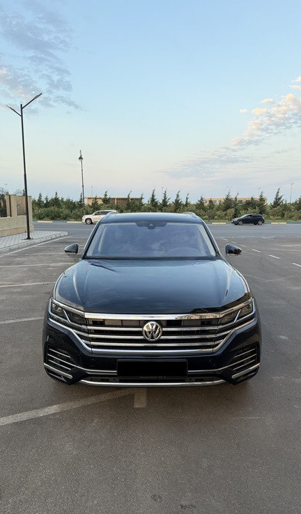 Volkswagen Touareg, 2023 il, 65000 km, 3 L — Bakı