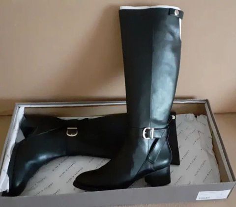 Uzunboğaz, Charles&Keith, Ölçü: 39, rəng - Qara, Yeni — 180 ₼ · Bakı · Çəkmə Uzunboğaz, Charles&Keith, Ölçü: 39, rəng - Qara, Yeni — Bakı