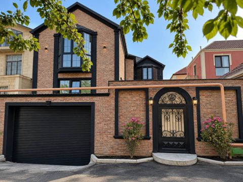 Satılır 5 otaqlı həyət evi/bağ evi 250 m² — Bakı