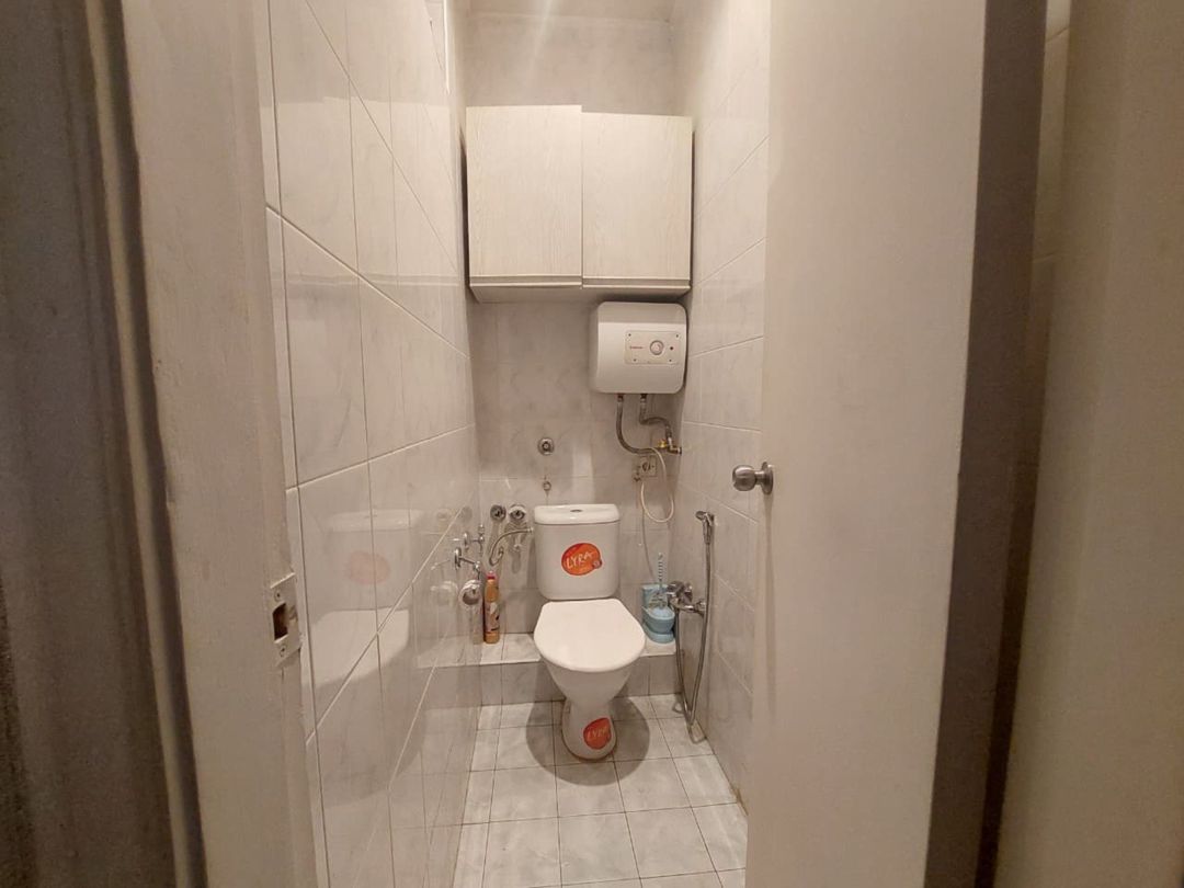 İcarəyə verilir 2 otaqlı köhnə tikili 64 m² — Mənzil, Bakı (8)