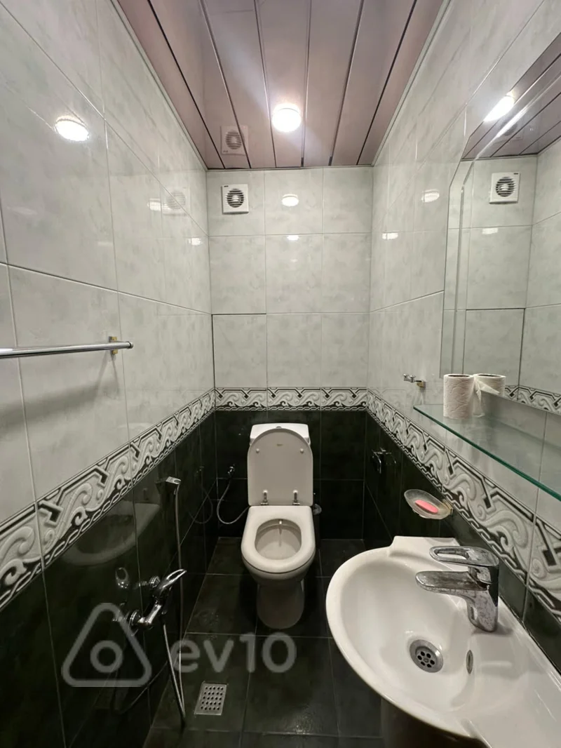 3 otaqlı mənzil, 140 m², Naxçıvani küçəsi — kirayə — Mənzil, Bakı (11)
