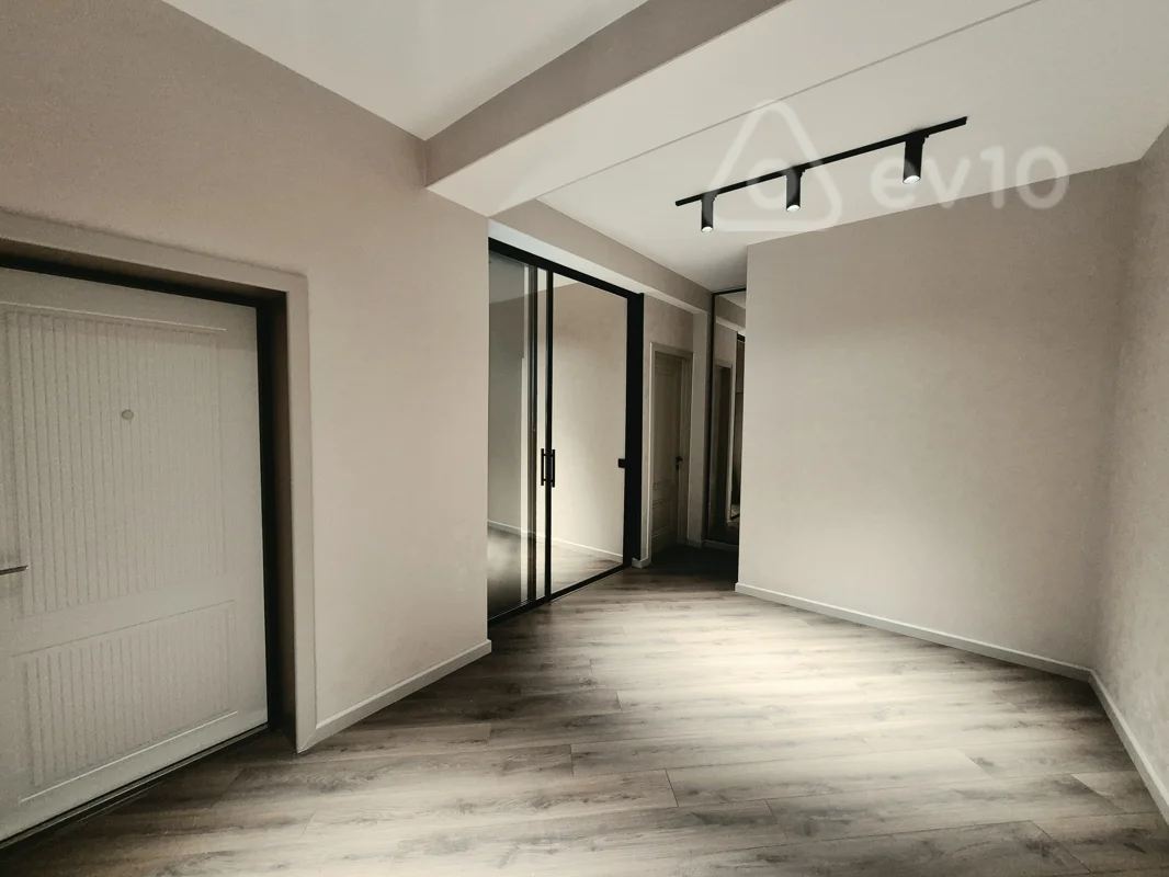 2 otaqlı mənzil, 67 m², Şərq Bazarının yaxınlığı — Mənzil, Bakı (9)