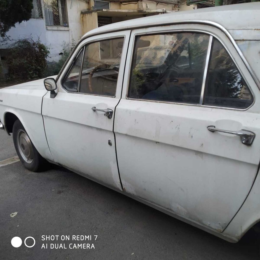 GAZ 24, 1981 il 10-GB-507 — Avtomobillər, Bakı (4)