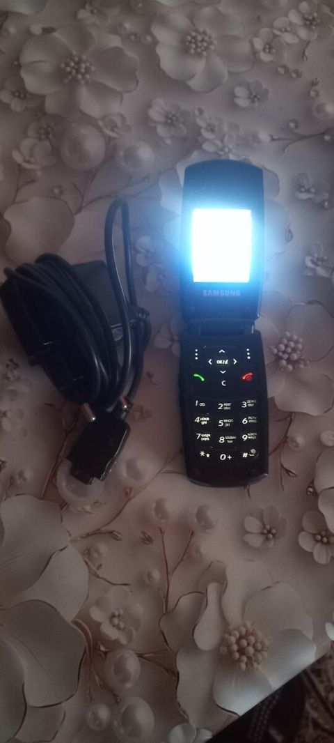 Telefon Samsung — 20 ₼ · Bakı · Smartfonlar Telefon Samsung — Bakı
