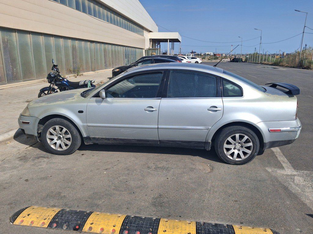 Volkswagen Passat, 1.8 L, 2001 il, 400 000 km 77-CY-869 — Avtomobillər, Bakı (3)