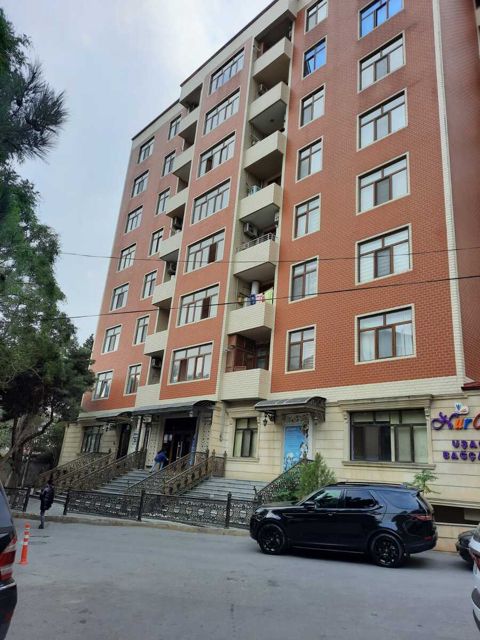 Satılır 3 otaqlı yeni tikili 130 m² — Bakı