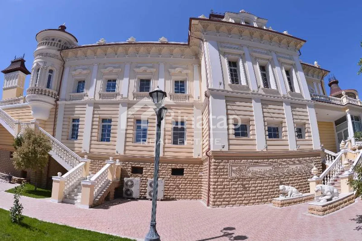 Satılır 5 otaqlı həyət evi / bağ evi 3000 m², Nizami metrosu, Nəsimi rayonu — Ev, villa, Bakı (3)