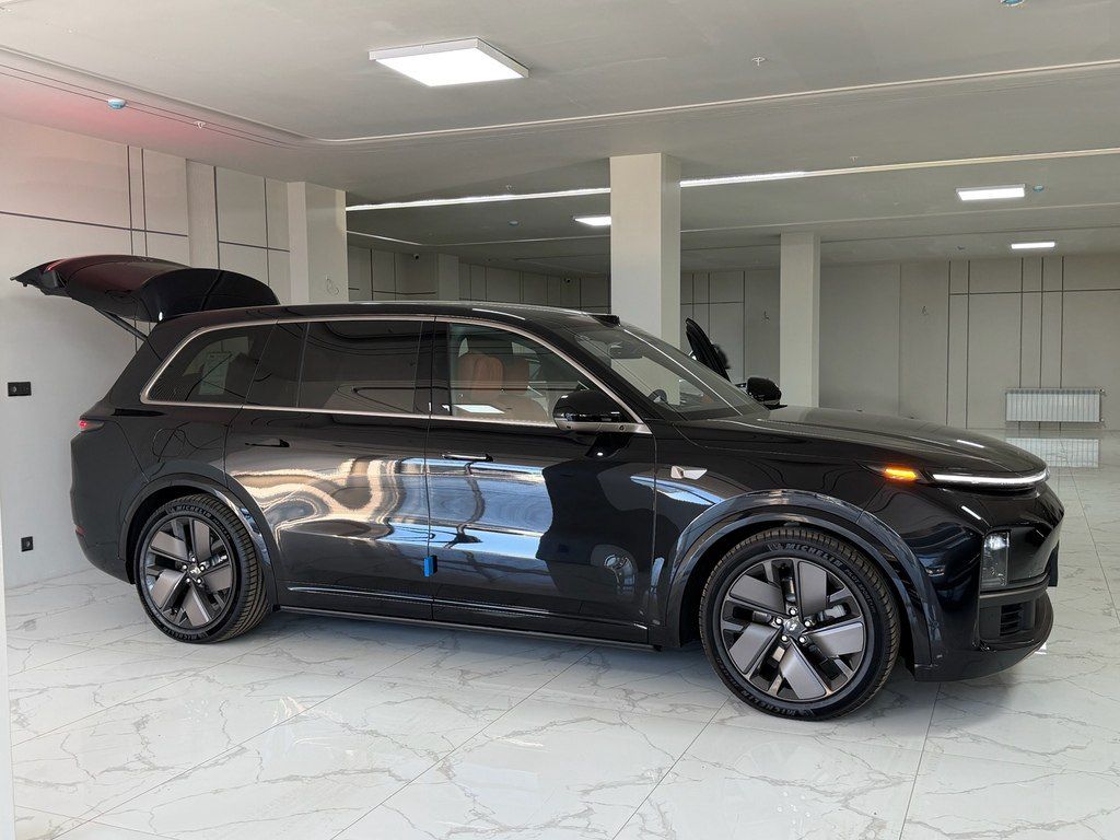 Li Auto L9, 1.5 L, 52.3 kWh, 2025 il, yeni — Avtomobillər, Bakı (7)